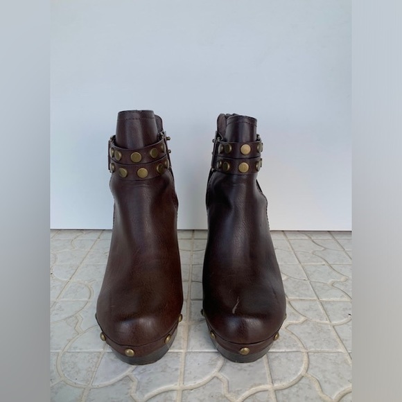 womens clog booties